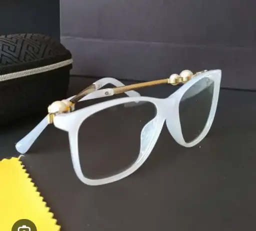 Plastic frame for women